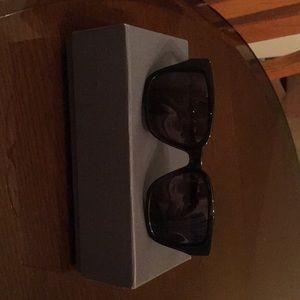 Warby Parker x GOOP sunglasses. Collaboration between GOOP and Warby Parker.